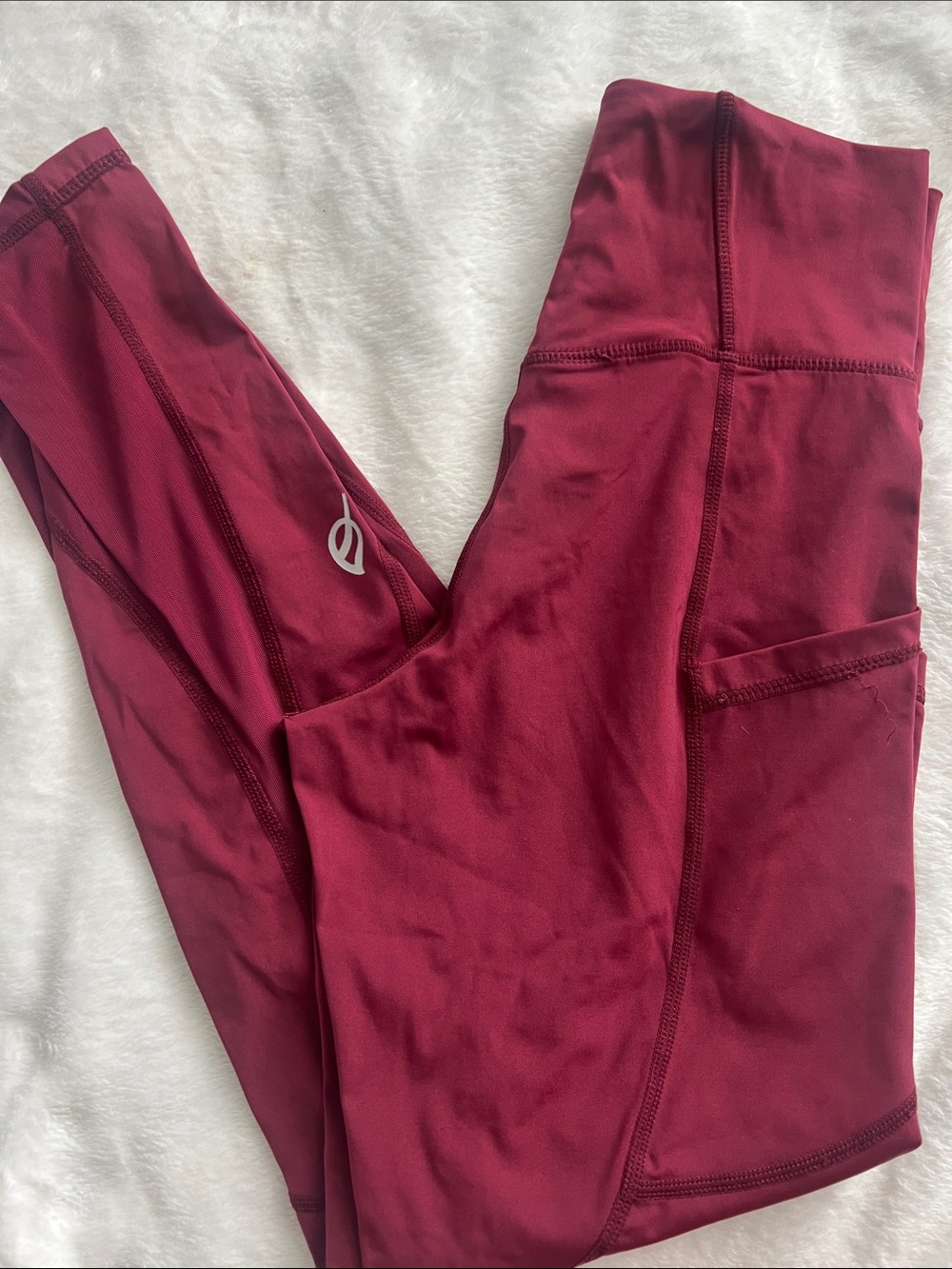 Burgundy Athletic Leggings with Side Pocket and beautiful mesh details